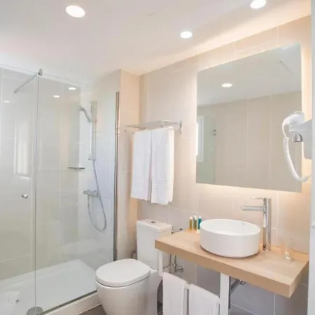 Single With Half Board, Wifi, Pool, Beach Apartment Playa Blanca (Lanzarote)
