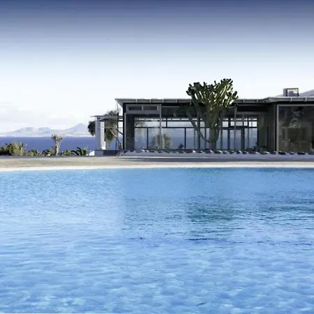 Single With Half Board, Wifi, Pool, Beach * Playa Blanca