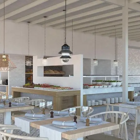 Single With Half Board, Wifi, Pool, Beach Playa Blanca